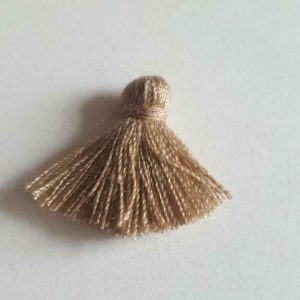 Kwastje / tassel 15 tot 20 mm Beige