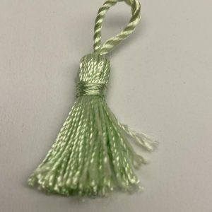 Kwastje / tassel licht groen 40 mm. Met lusje 65 mm