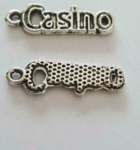 Hanger “casino” .7 x 24 mm. Zilverkleurig.