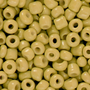 Glaskralen rocailles 6/0 4 mm light olive green. Zakje +/- 2200 stuks / 200 gram