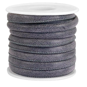 Gestikt imi leer 6 x 4 mm. Night navy grey. Per 20 cm